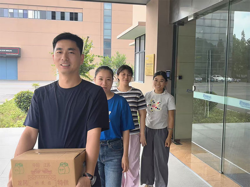 A sweet pear, a heart for aiding farmers